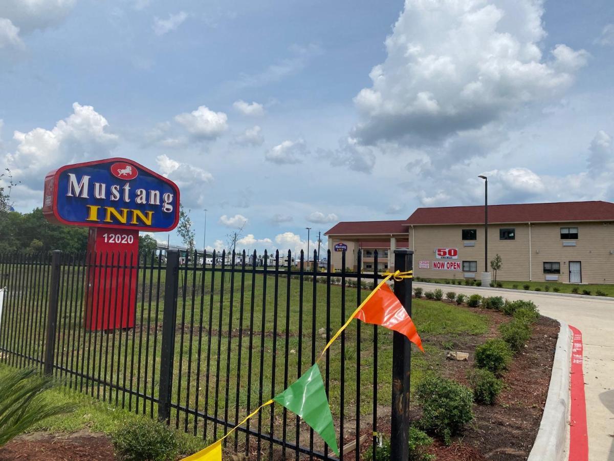 Mustang Inn Houston Bagian luar foto